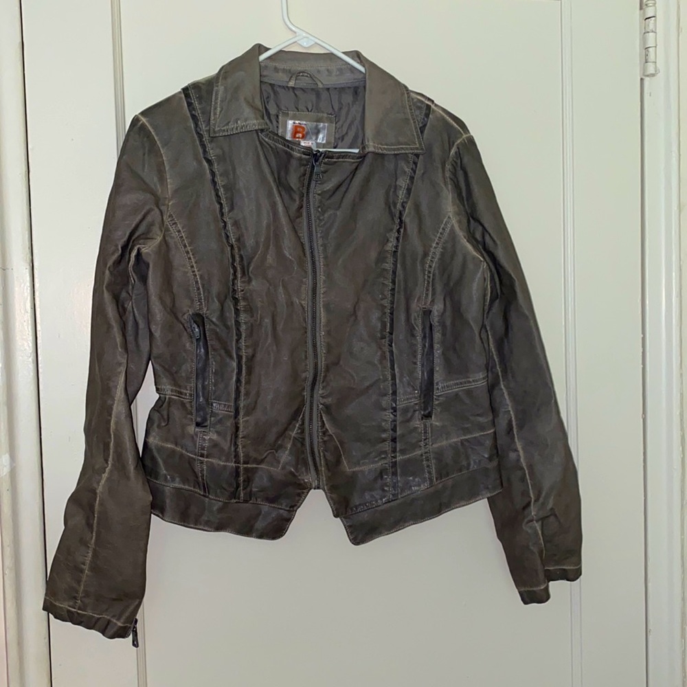 Bernardo gray jacket size: M